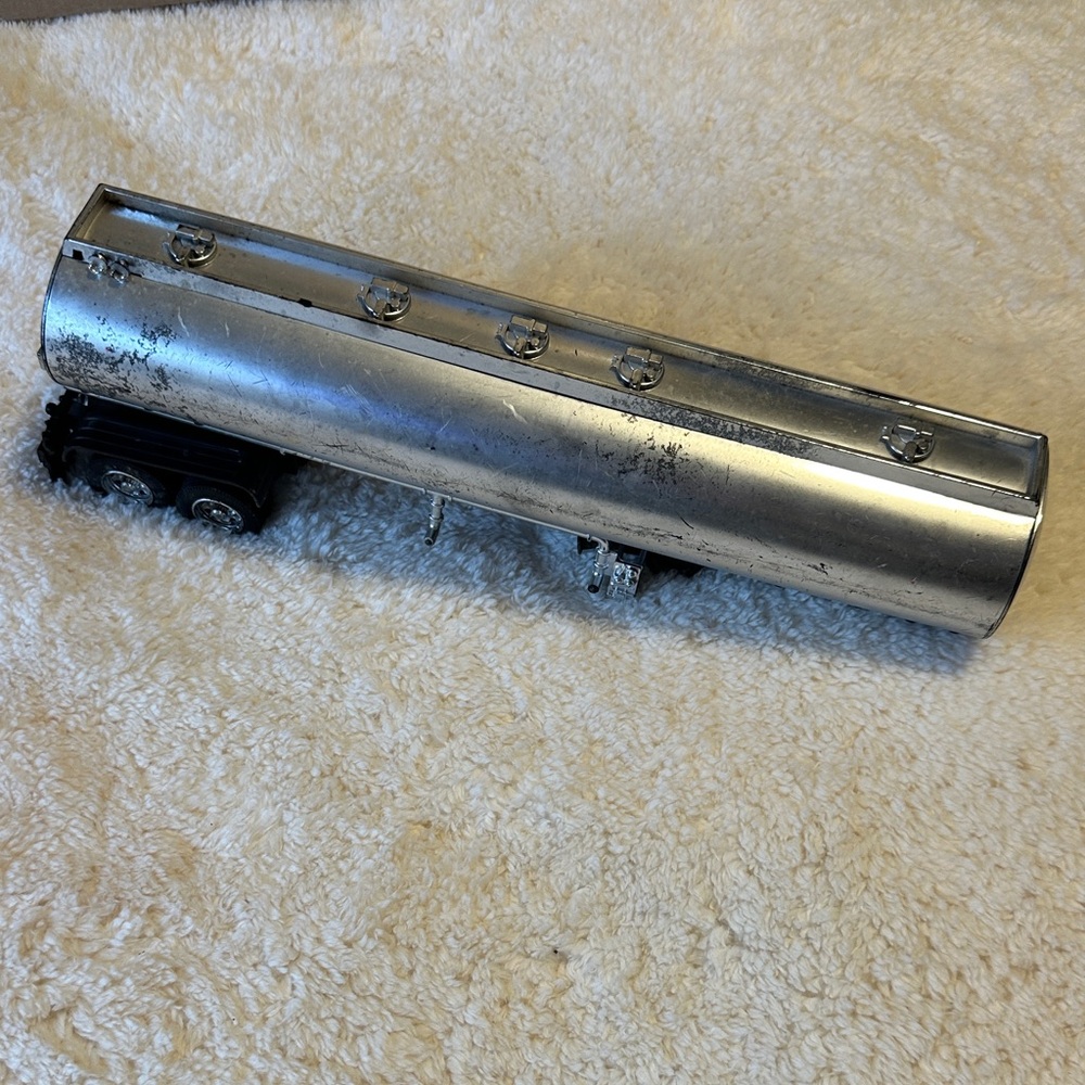 Silver plastic Tank Trailer Decorative Accent